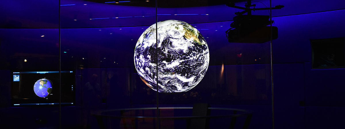 panasonic-liberty-science-center-case-study-hero-image-globe