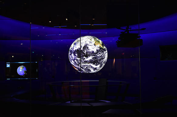 panasonic-liberty-science-center-case-study-image-globe